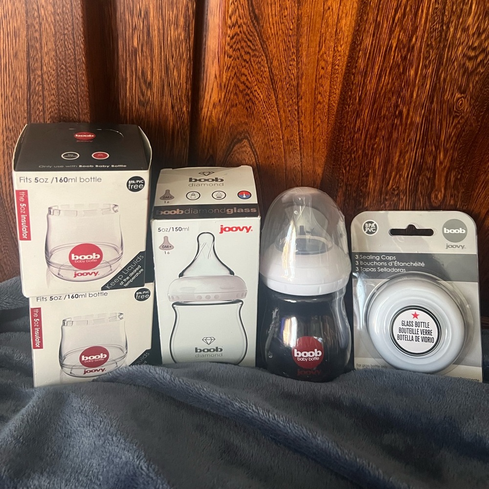 Joovy Bundle, 2 insulators, 2 5 oz. bottles & a bottle cover, all new